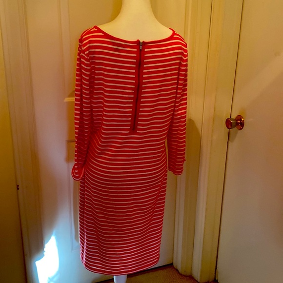 Brand new dress Size Medium, beautiful summer dress, soft jersey fabric. - Picture 2 of 3